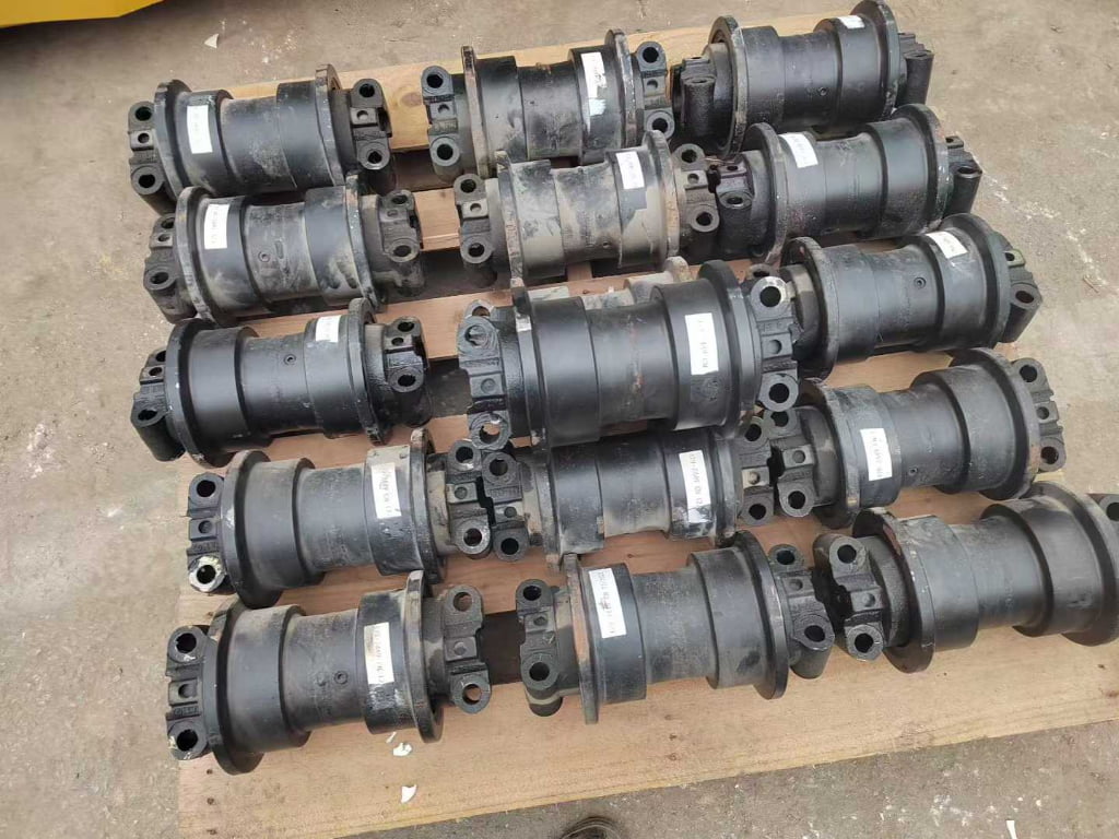 CAT 323 Track Roller spare parts photo 2