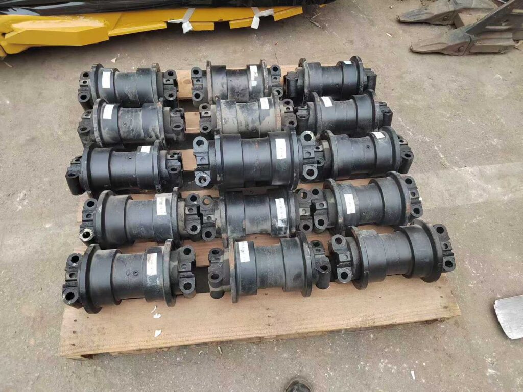 CAT 323 Track Roller spare parts photo 4