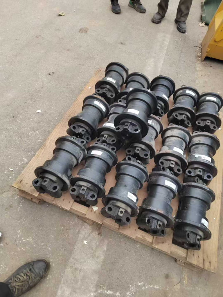 CAT 323 Track Roller spare parts photo 5