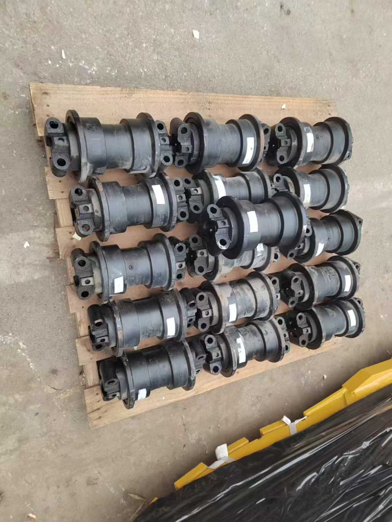 CAT 323 Track Roller spare parts photo 6