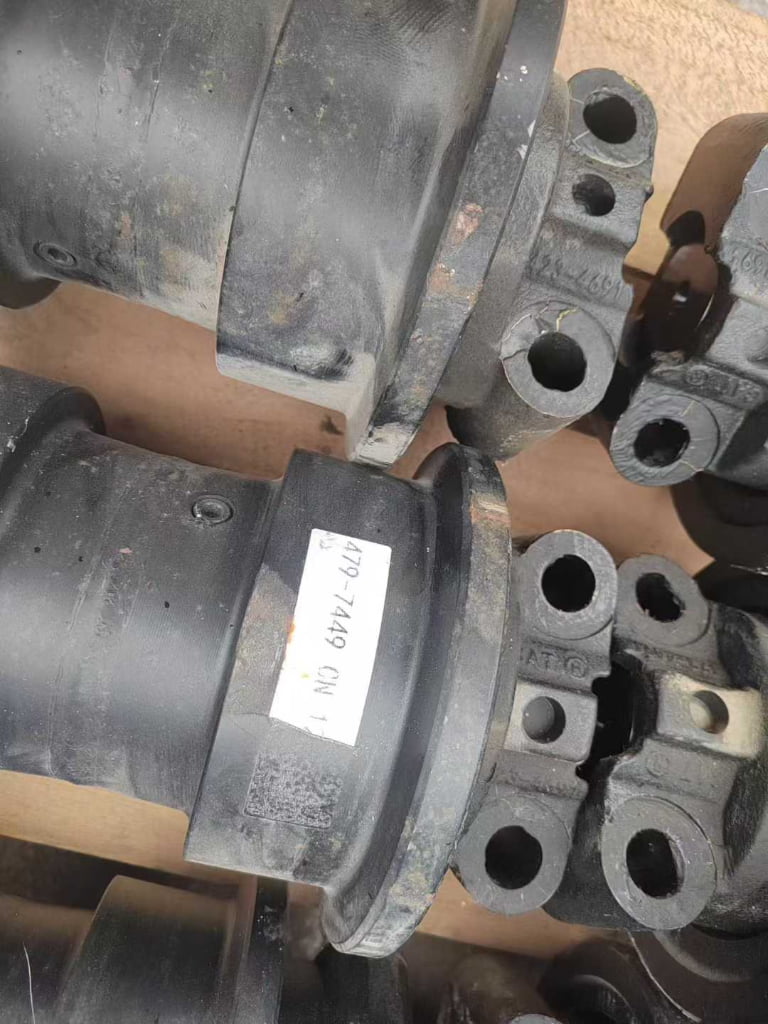 CAT 323 Track Roller spare parts photo 8