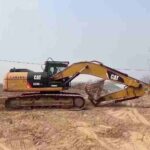CAT 323D2 used excavator photo 2