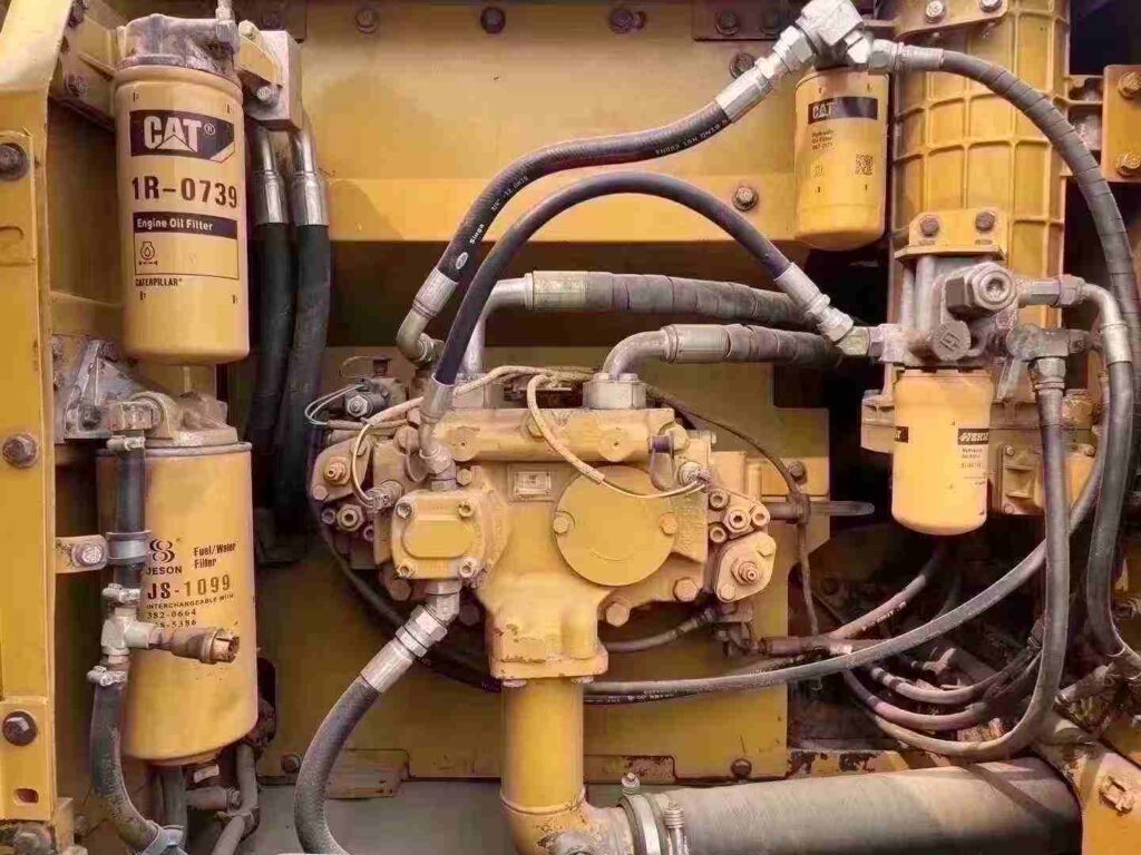 CAT 323D2 used excavator photo 9