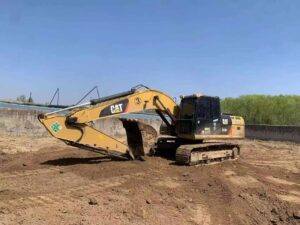 CAT 323D2L used excavator photo 1