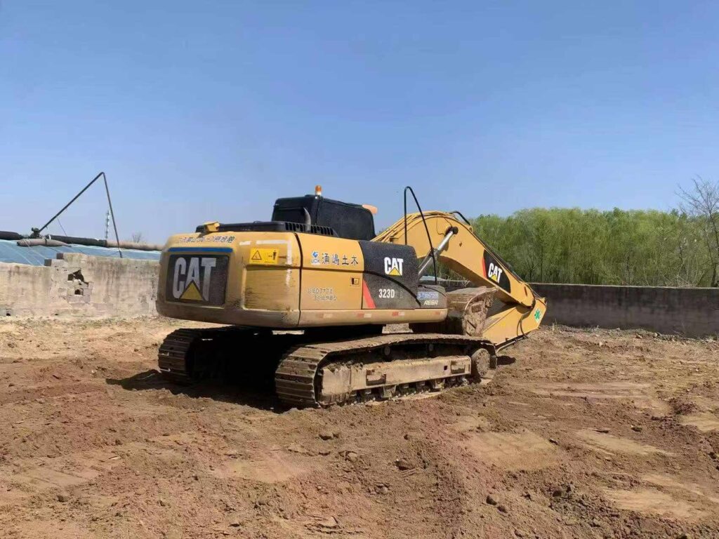 CAT 323D2L used excavator photo 4