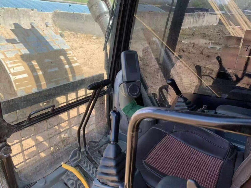CAT 323D2L used excavator photo 6