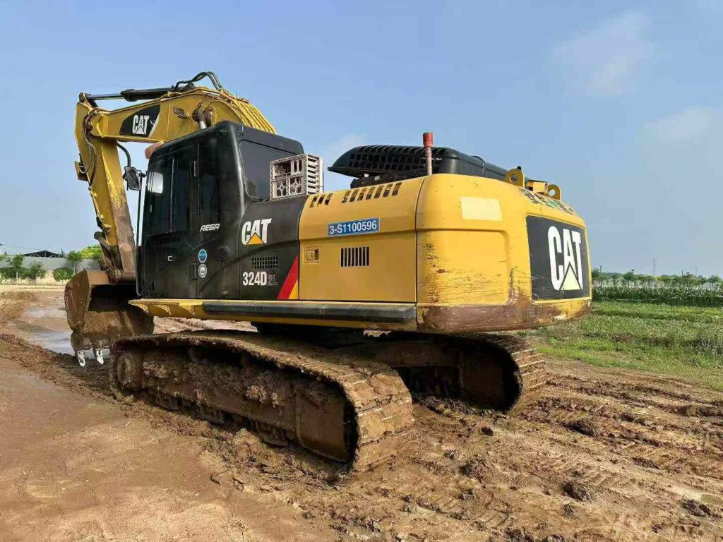 CAT 324 used excavator photo 2