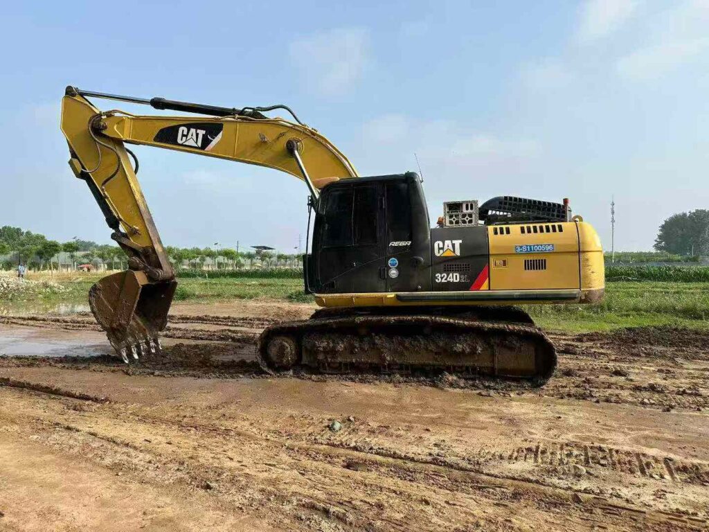 CAT 324 used excavator photo 3