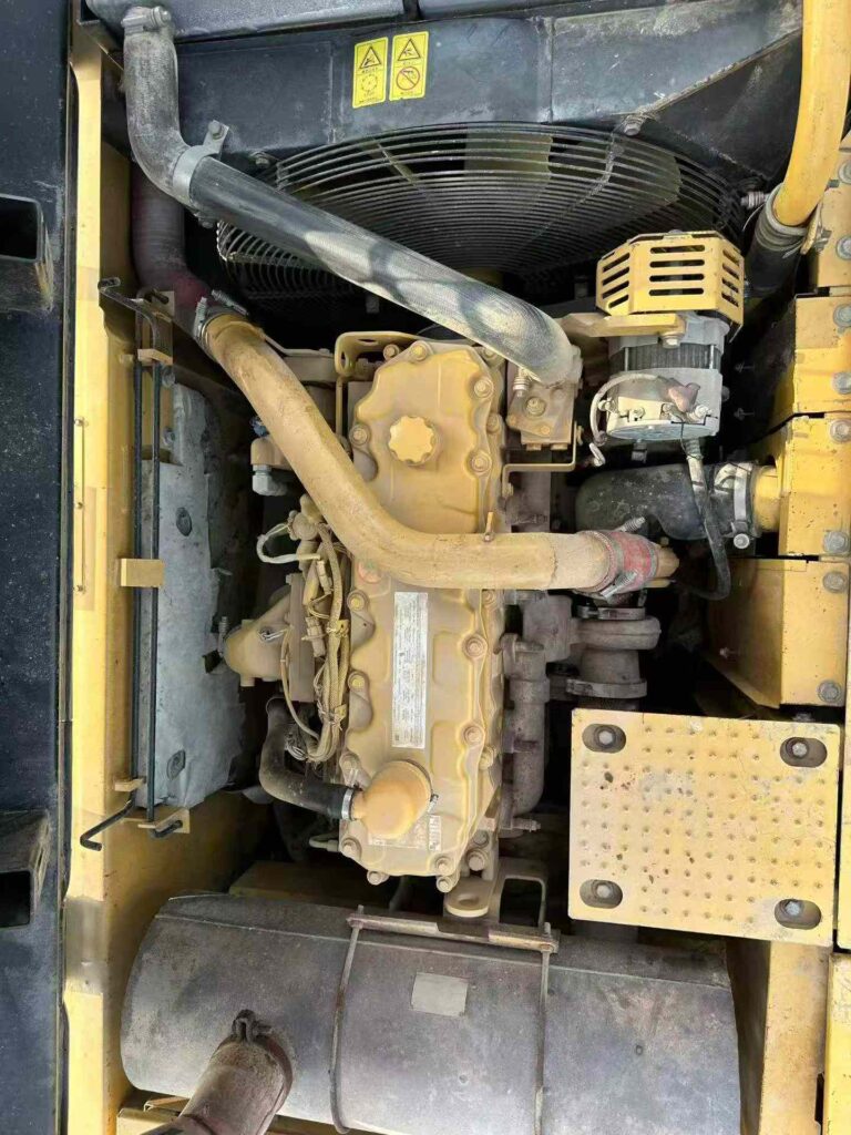 CAT 324 used excavator photo 6