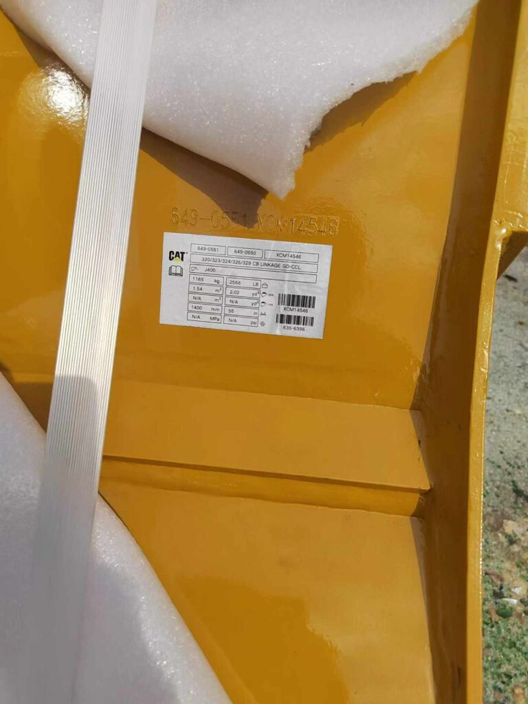 CAT 324 Excavator Bucket spare parts photo 6