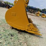 CAT 324 Excavator Bucket spare parts photo 7