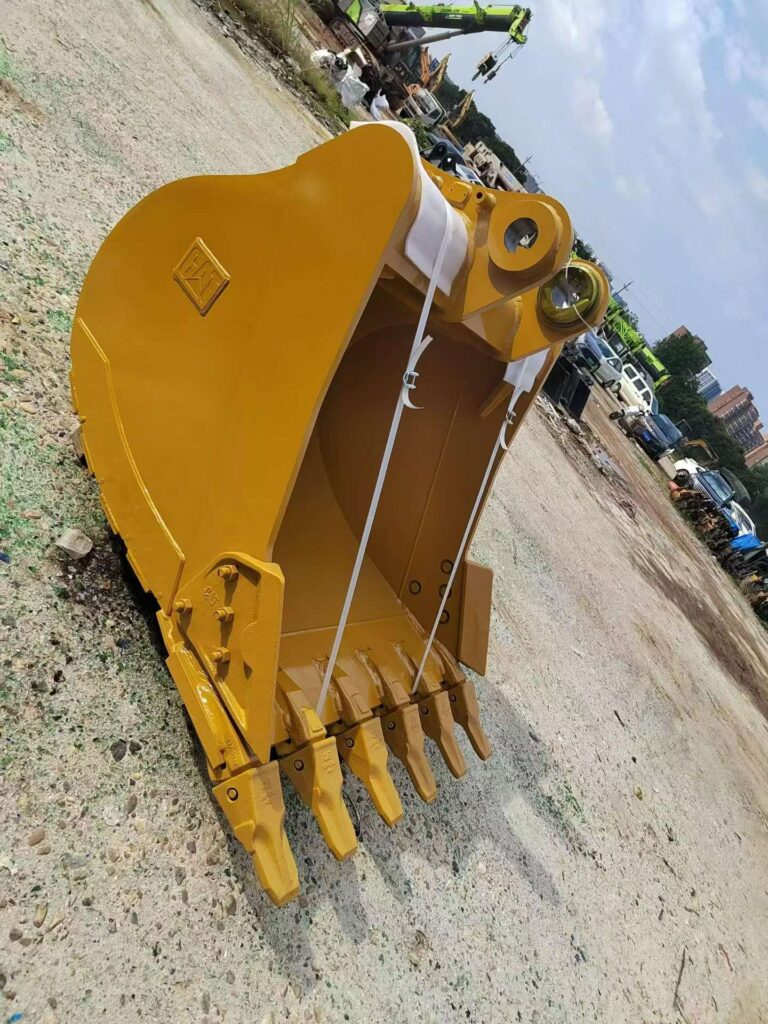 CAT 324 Excavator Bucket spare parts photo 8