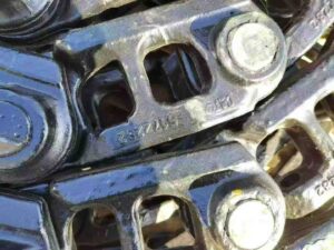 CAT 325 Track Chain Assembly spare parts photo 1