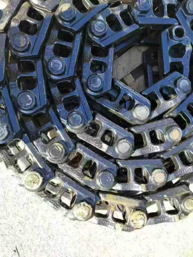 CAT 325 Track Chain Assembly spare parts photo 2