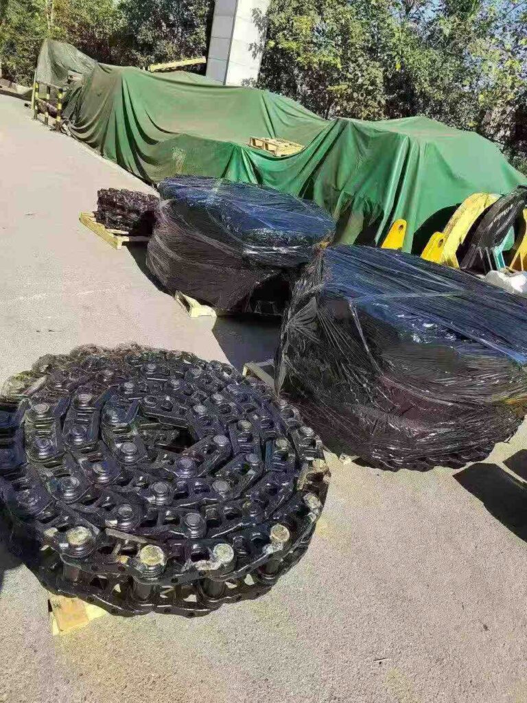 CAT 325 Track Chain Assembly spare parts photo 3