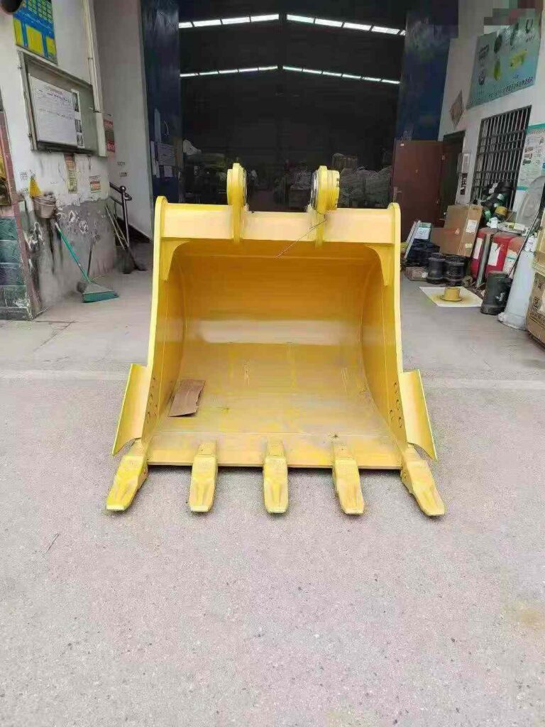 CAT 330 Excavator Bucket spare parts photo 1