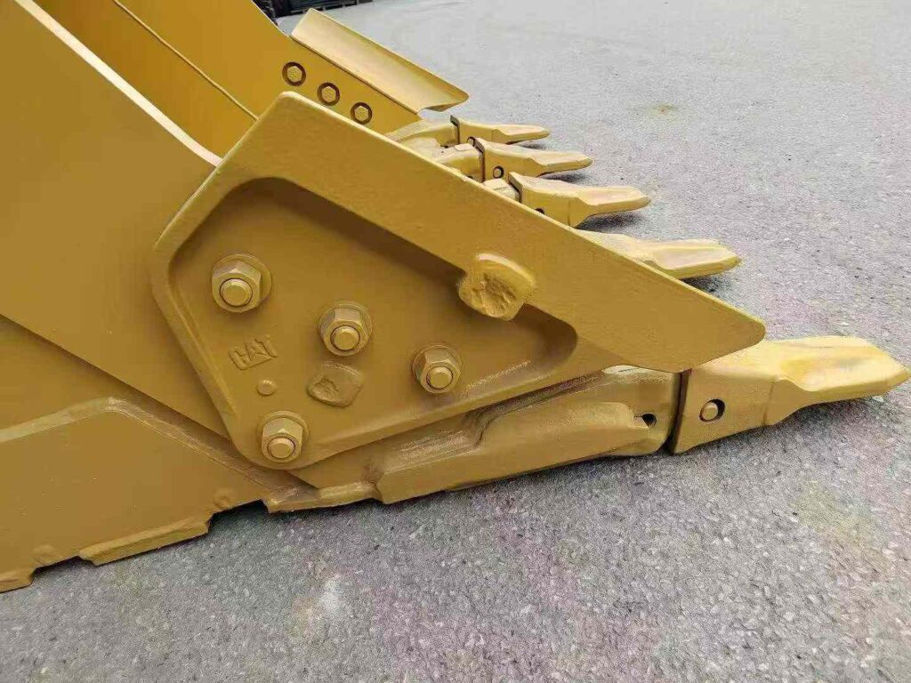 CAT 330 Excavator Bucket spare parts photo 5