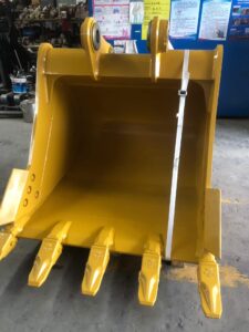 CAT 330 Excavator Bucket spare parts photo 1