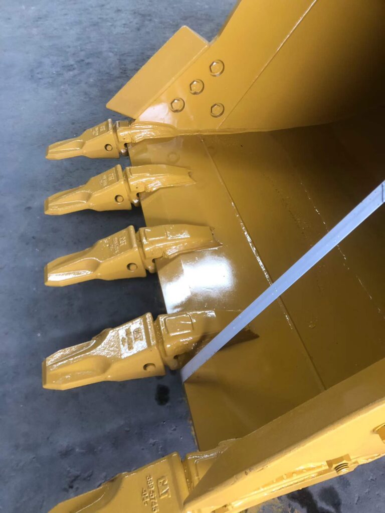CAT 330 Excavator Bucket spare parts photo 2