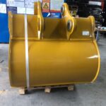 CAT 330 Excavator Bucket spare parts photo 4