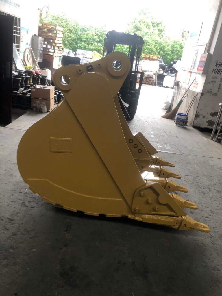 CAT 330 Excavator Bucket spare parts photo 6
