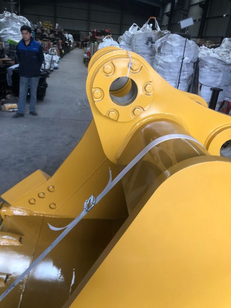 CAT 330 Excavator Bucket spare parts photo 8