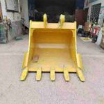 CAT 330 Excavator Bucket spare parts photo 1
