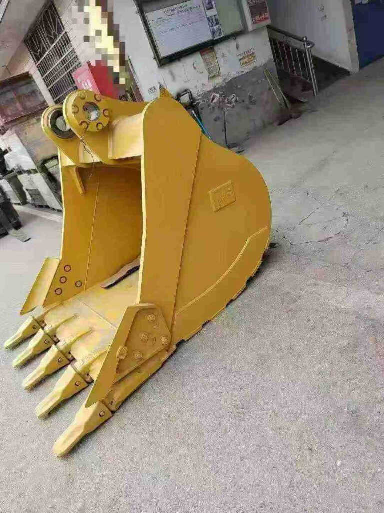 CAT 330 Excavator Bucket spare parts photo 4
