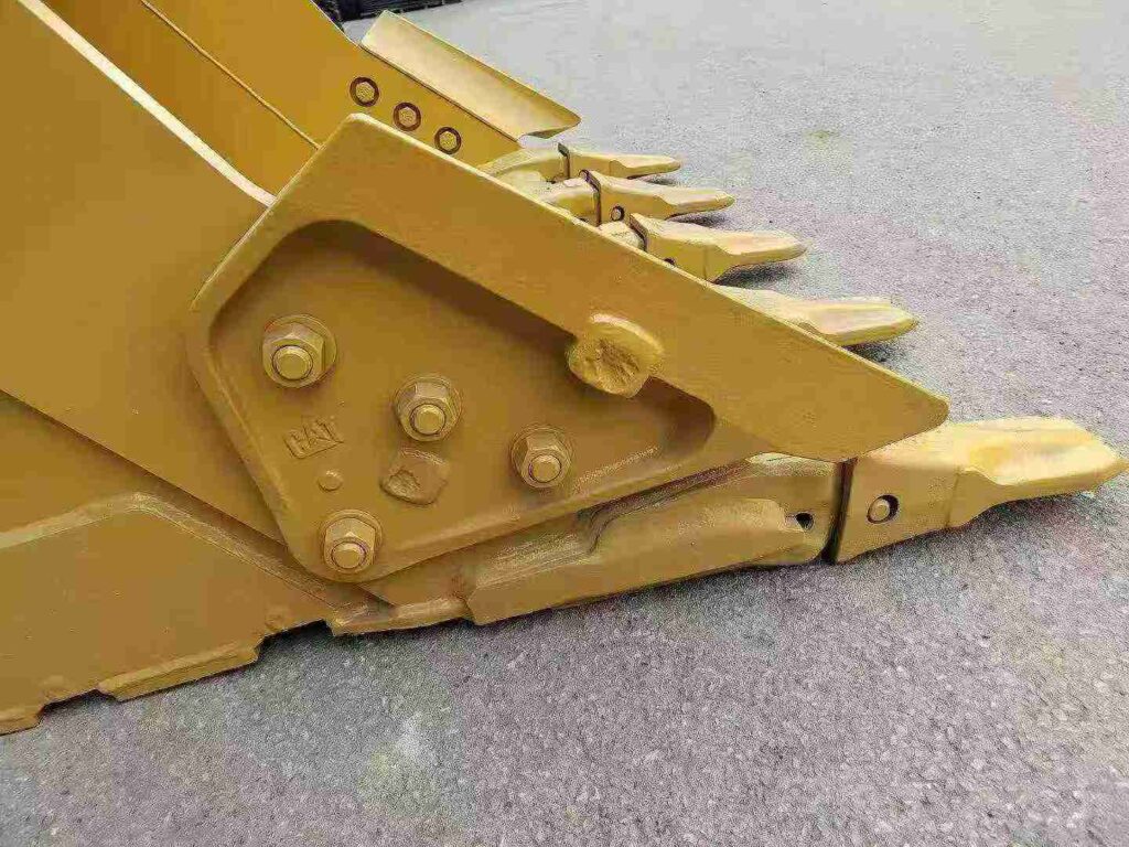 CAT 330 Excavator Bucket spare parts photo 5