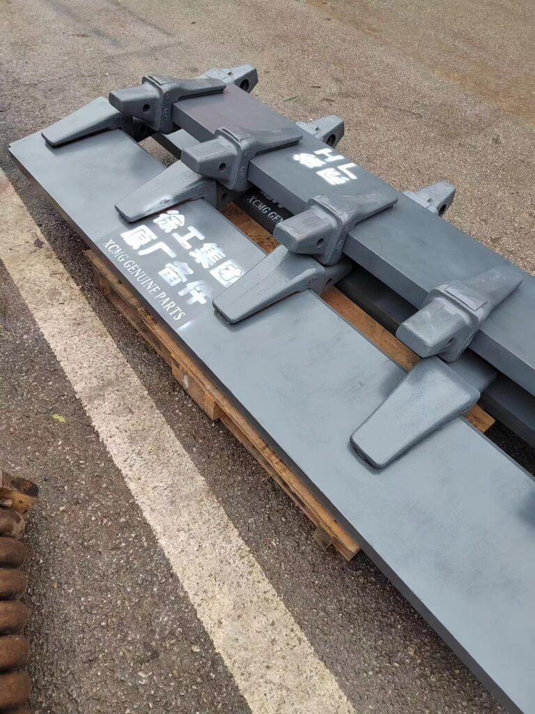 CAT 330, XCMG 370, XCMG 550, VOLVO 480 Excavator Bucket spare parts photo 8