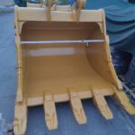 CAT 336, CAT 349 Excavator Bucket spare parts photo 1