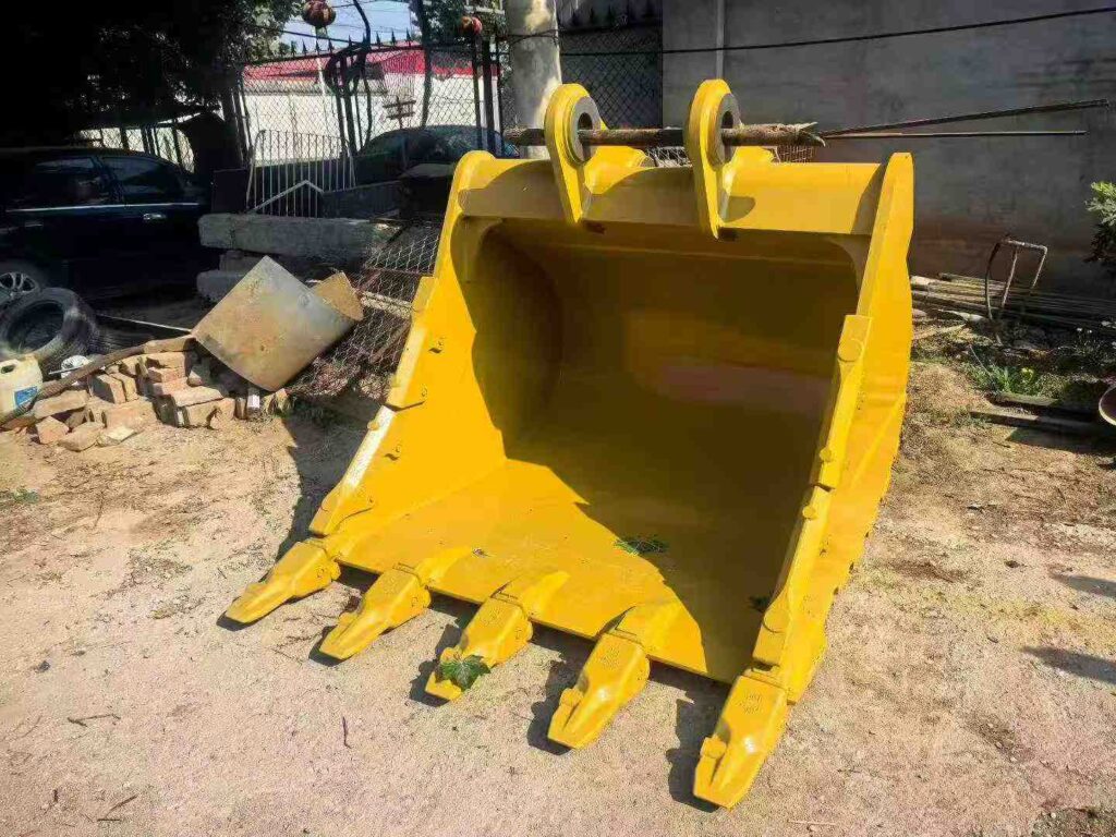 CAT 336 Excavator Bucket spare parts photo 1