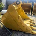 CAT 336 Excavator Bucket spare parts photo 4