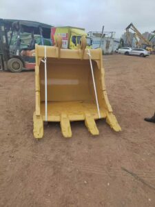 CAT 336 Excavator Bucket spare parts photo 1