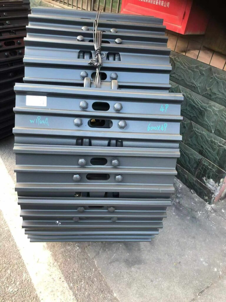 CAT 336 Excavator Bucket spare parts photo 1