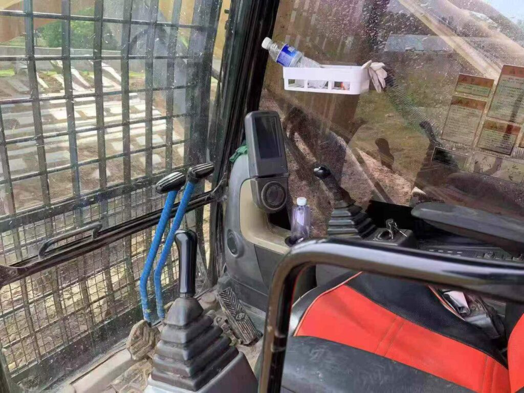 CAT 340D2L used excavator photo 6