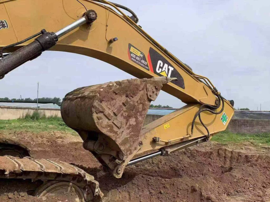 CAT 340D2L used excavator photo 9