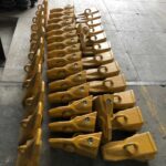 CAT 349 Bucket Teeth / Cutting Edge spare parts photo 9
