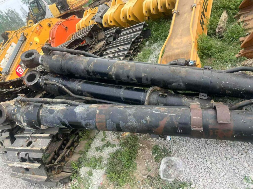 CAT 349 Excavator Bucket spare parts photo 2
