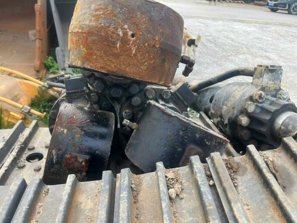 CAT 349 Excavator Bucket spare parts photo 3