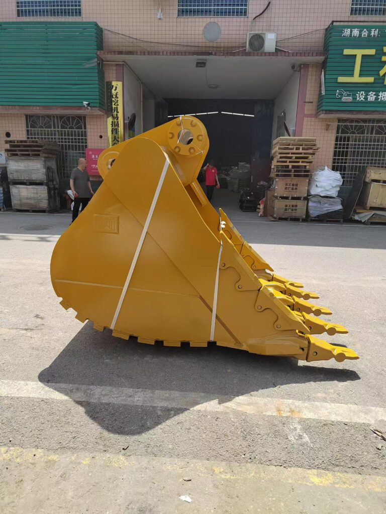 CAT 349 Excavator Bucket spare parts photo 4