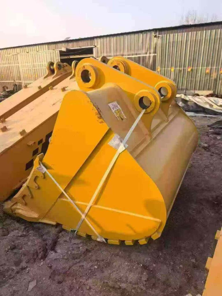 CAT 349 Excavator Bucket spare parts photo 3