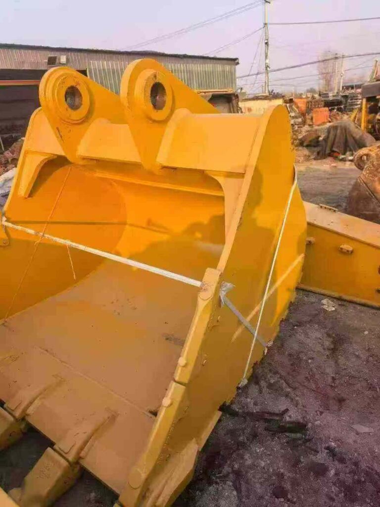 CAT 349 Excavator Bucket spare parts photo 4