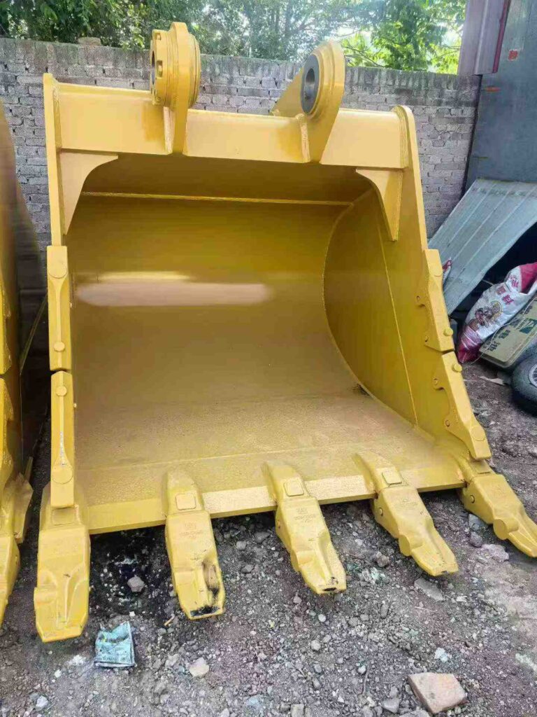 CAT 349 Excavator Bucket spare parts photo 1