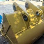 CAT 349 Excavator Bucket spare parts photo 5