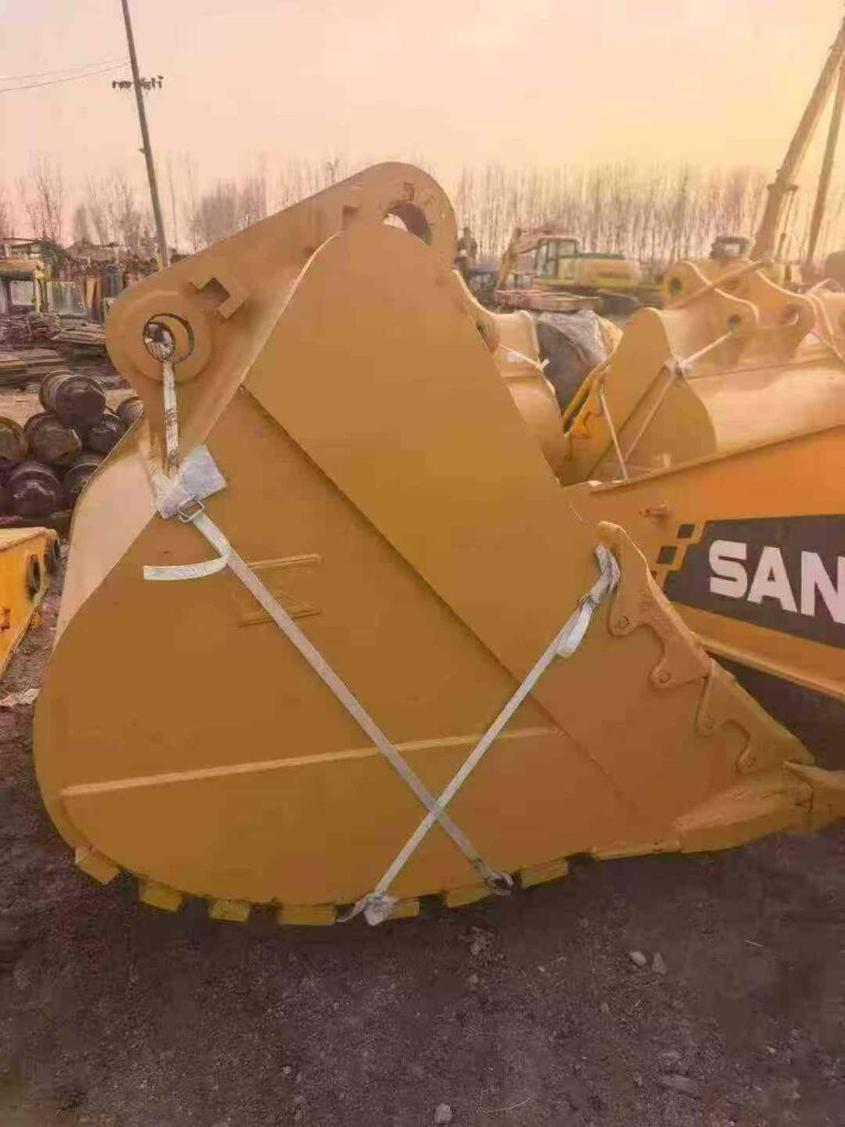 CAT 349 Excavator Bucket spare parts photo 2