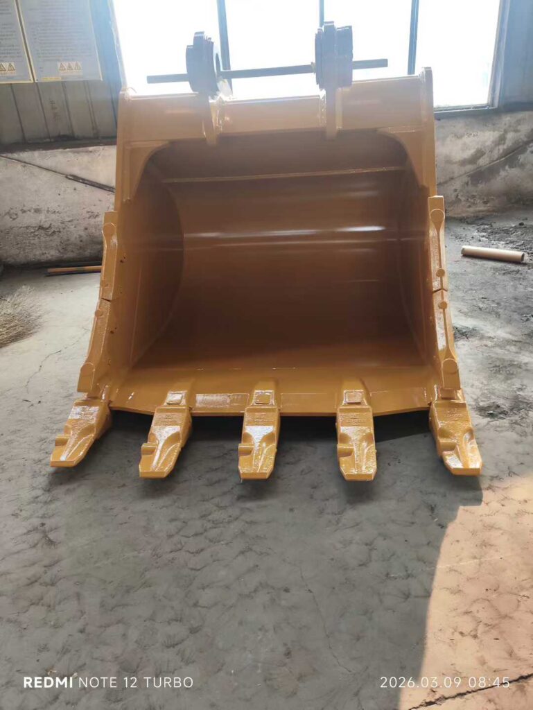 CAT 349 Excavator Bucket spare parts photo 1