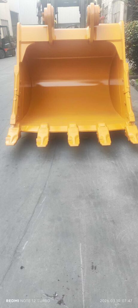 CAT 349 Excavator Bucket spare parts photo 4