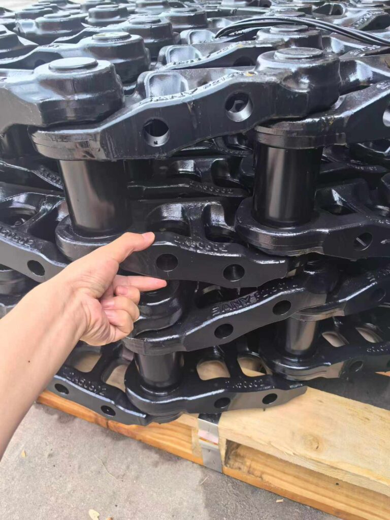 CAT 349, SANY 415, XCMG 370, VOLVO 480 Track Chain Assembly spare parts photo 2