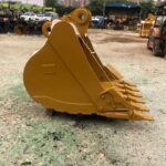 CAT Excavator Bucket spare parts photo 2